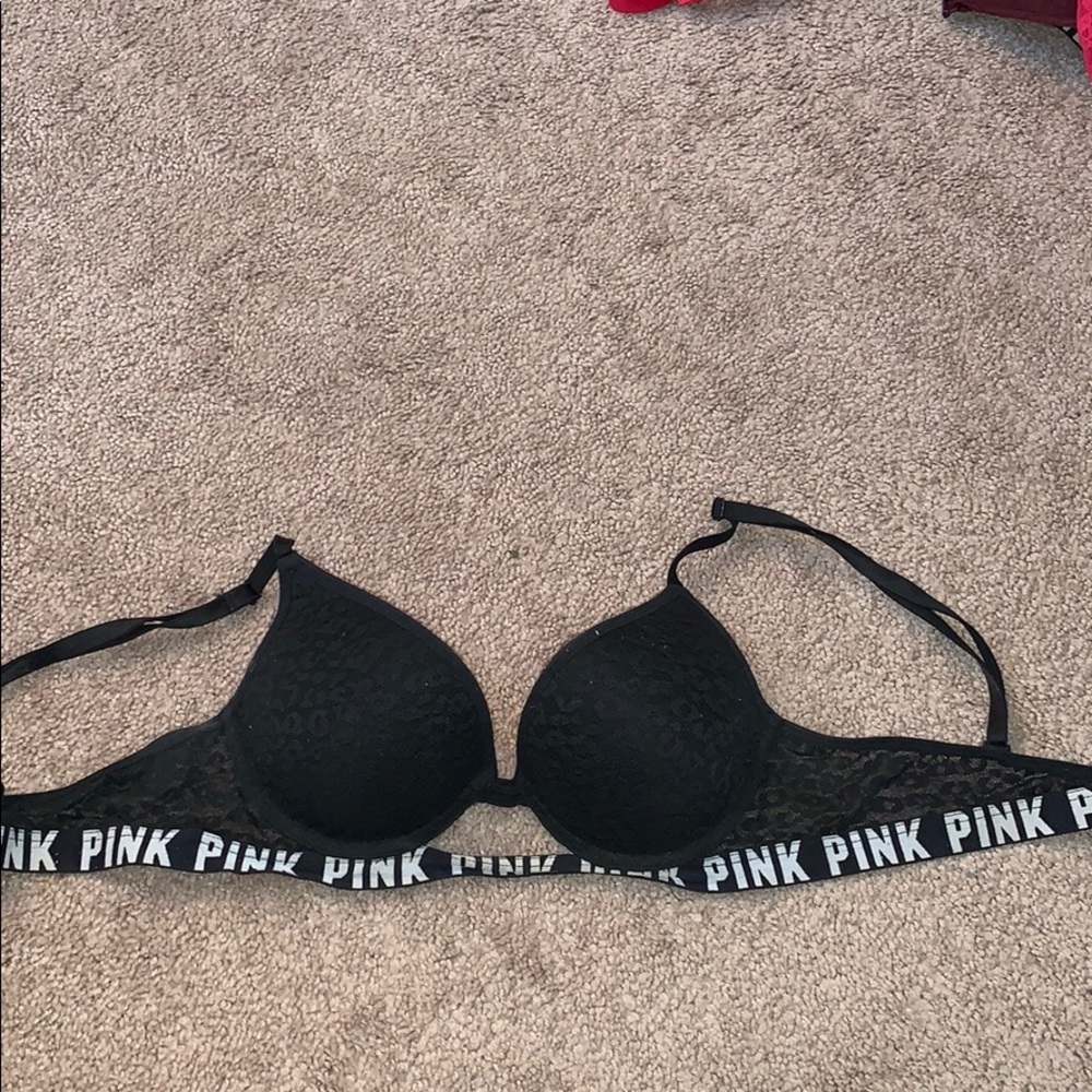 Woman’s bra 32B